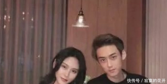 他的合照,评论区要爆炸了,网友:黄圣杰,快来