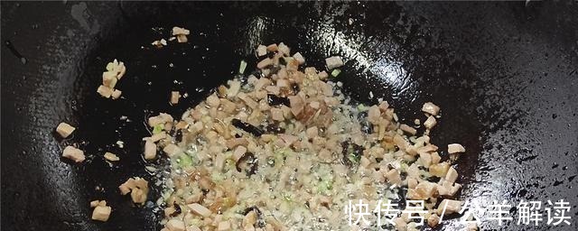 自从知道做豆腐脑这么简单,我家一周吃3次,鲜香嫩滑,比买的好!