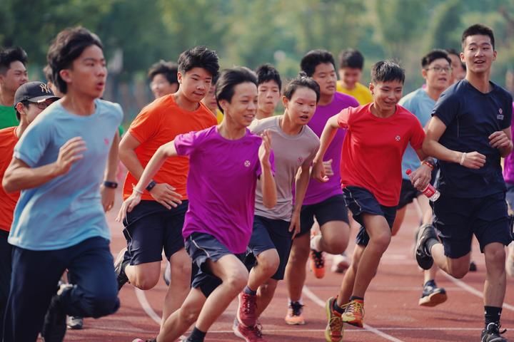 学校|30名毕业生，收到30余份大学录取通知！这所办学才两年多的学校怎么做到的