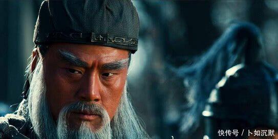 发现|一场大水冲走了土冢上的土,人们发现了一座庞大墓穴,验证了传说!