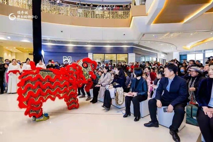 高莹|又一场消费盛宴来了！“嗨购领秀，如你所期”济南暖冬消费季领秀城贵和启动仪式举行