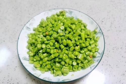 角丁|夏季，辣椒茄子靠边站，最该吃它，买来切丁裹上面粉煎一煎，真香