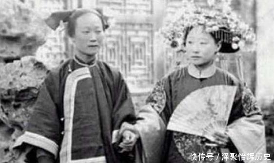 对夫妻|清朝罕见的“夫妻”合照，个个五官僵硬，唯有最后一张倾国倾城！
