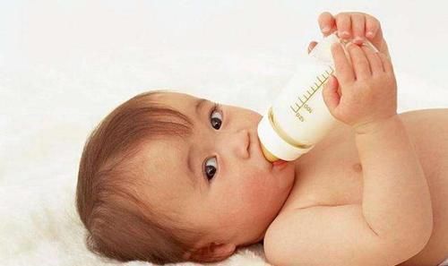 辅食|8个月宝宝,因为辅食加错双肾长满“结石”,很多父母还在这样喂