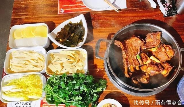 长春的美食数不胜数,让人百吃不厌、流连忘返