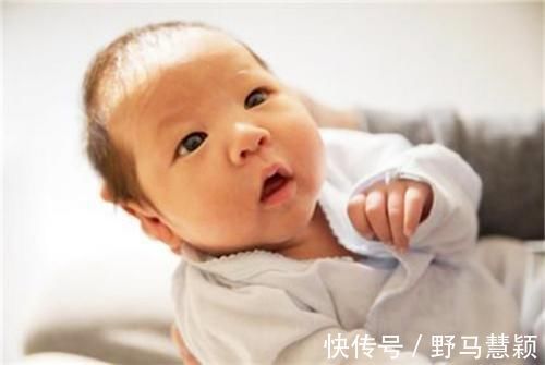 大脑|宝宝睡觉时,若有这3个反应,说明大脑发育好,将来可能是高智商