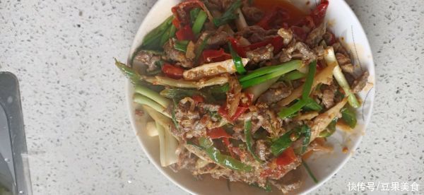  没停|这道鸭肉新吃法爆炒鸭肉丝一上桌，我的筷子就没停过
