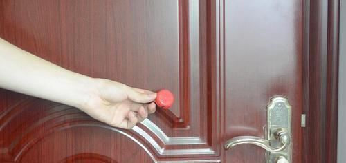 忘记|出门总是忘记带钥匙，只需一个塑料瓶盖，轻松解决大烦恼，学学吧