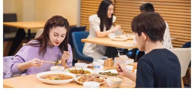 王厚杰|围观《女儿们的恋爱4》里的摩擦和浪漫，探寻亲密关系相处之道