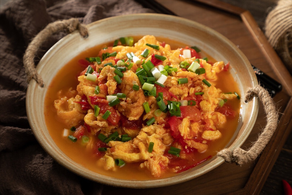 西红柿炒鸡蛋，别把顺序搞错了，不然西红柿不鲜，鸡蛋不香嫩