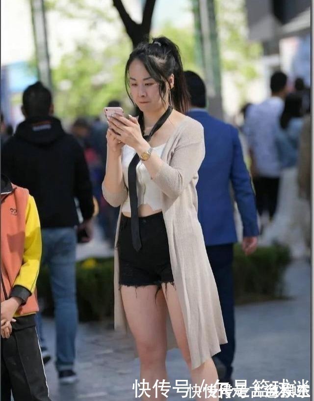 牛仔裤 牛仔裤风格千千万,穿着它去见喜欢的人吧,魅力绽放的简单技巧