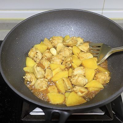 红烧鸡翅土豆|红烧鸡翅土豆