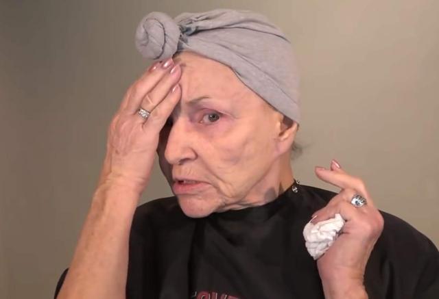 化妆|93岁老奶奶尝试“化妆”,30分钟后秒变女神,这也太神奇了吧