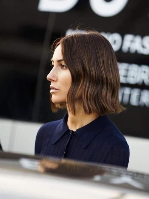 波纹|放弃你的“黑长直”吧,今年流行这3款“发型”,显嫩又能显脸小