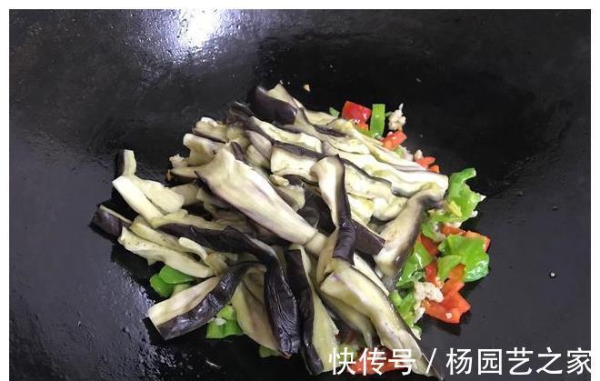 肉末|鱼香茄子，别直接下锅炸，多加1步，茄子软糯入味，无油更健康