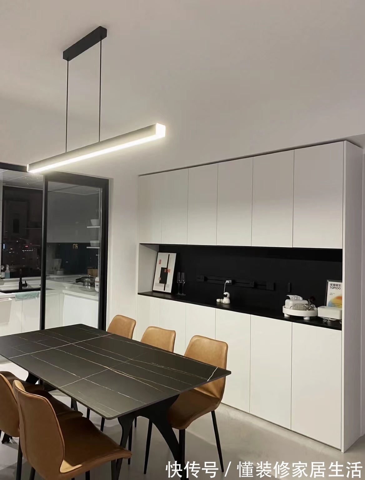 墙面|110㎡简约风,花费10W做橱柜,全屋“空无一物”,太舒适了