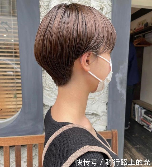 刘海 这16款发型很受欢迎,立体瘦脸又解暑,越来越多女性这样剪