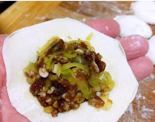 它比饺子还好吃!又香又酥超简单