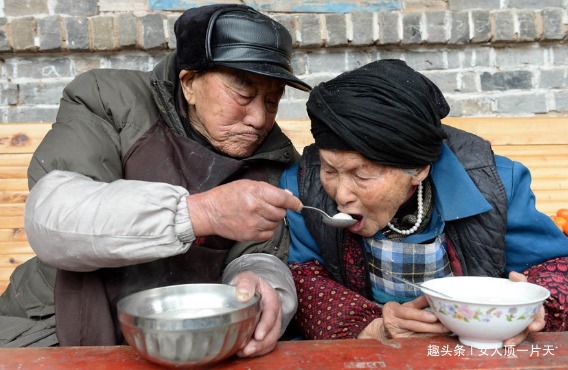 老人味|为何老人身上有“老人味”50多岁以后，这两件事尽量少做！