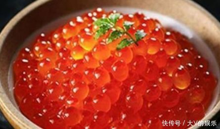 冬天了，女性每天坚持吃三种食物，补益气血，增强抵抗力