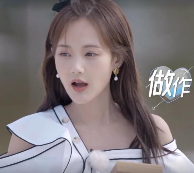 女方|侯明昊约会李一桐，态度冷淡嫌弃女方太做作！却看上大18岁的秦岚