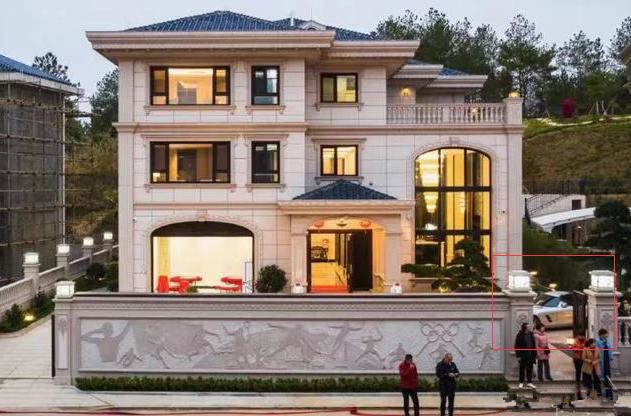 奢侈|林丹7000万别墅曝光!内部装修如宫殿,与女粉丝合影,动作绅士