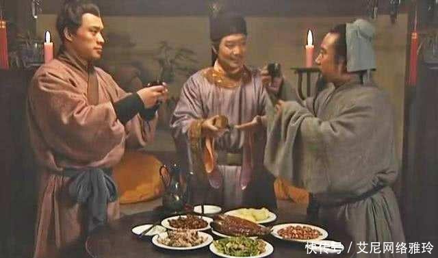 到底|武松到底是一个什么样的人?一个人,两把刀,兄弟情,真出家