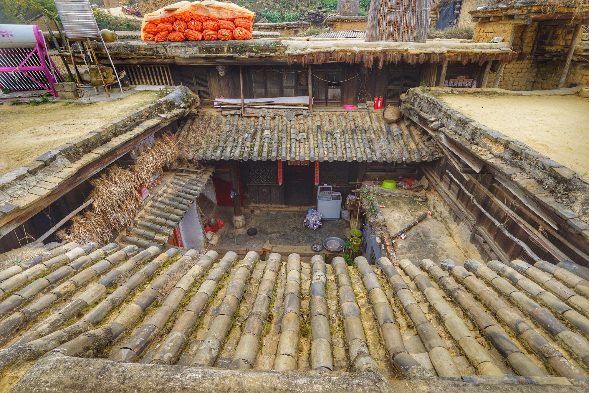 云南城子古村,高低错落的土掌房