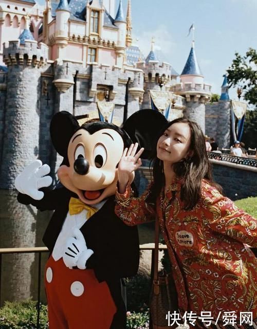 新年怎么穿?既时髦又让七大姑八大姨挑不出毛病