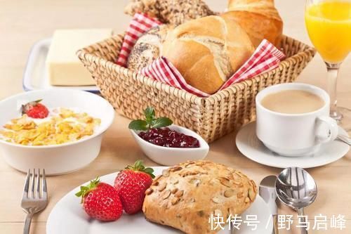 高血压患者|高血压患者早餐怎么吃,医生整理全,吃对了,营养健康血压还稳