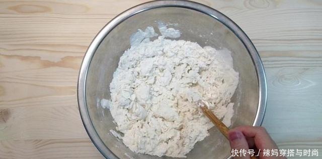黑胡椒|早餐别太抠门,孩子连吃这饼3天都不腻,北方朋友看着就有食欲