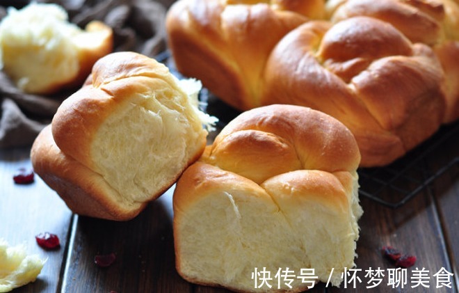 维生素b|买面包时,内行人都会避开这3种,没营养,店铺老板从不吃!