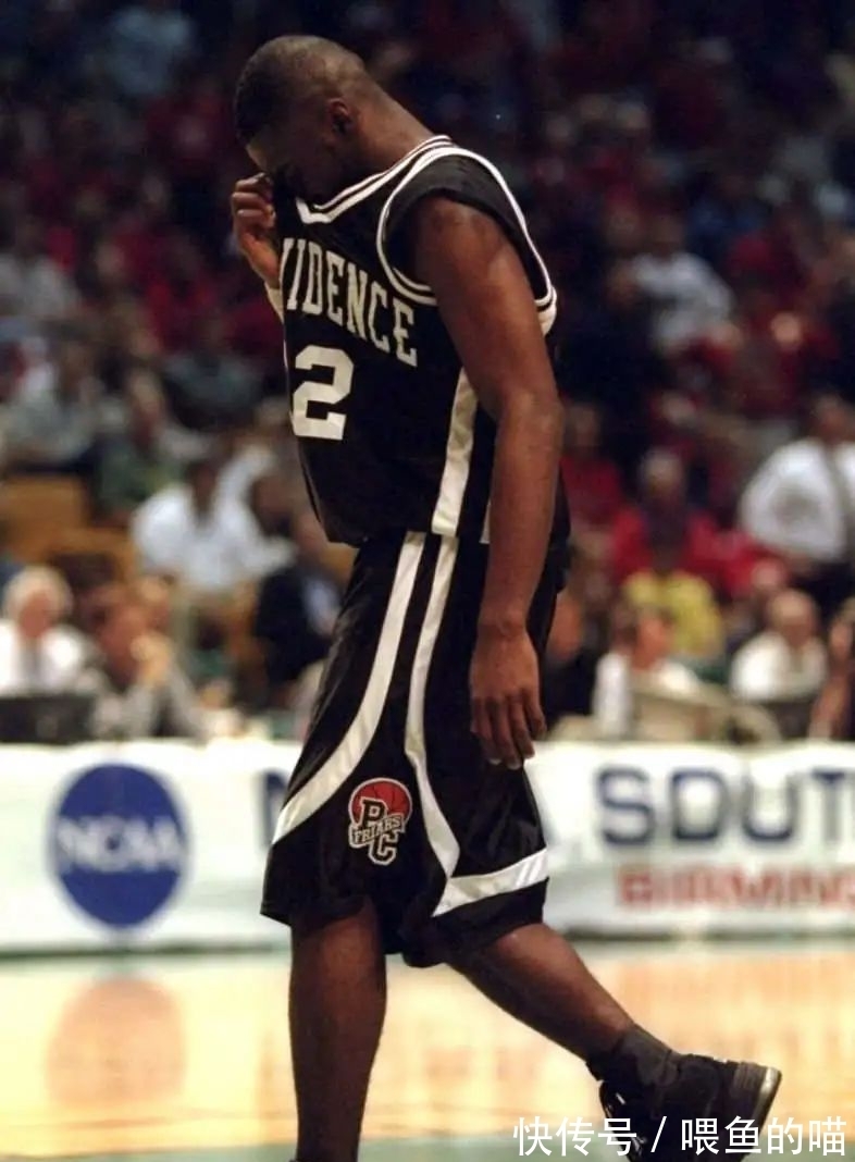 ambush 谁说中锋鞋不火?这双中锋鞋火到离谱!保罗也爱穿