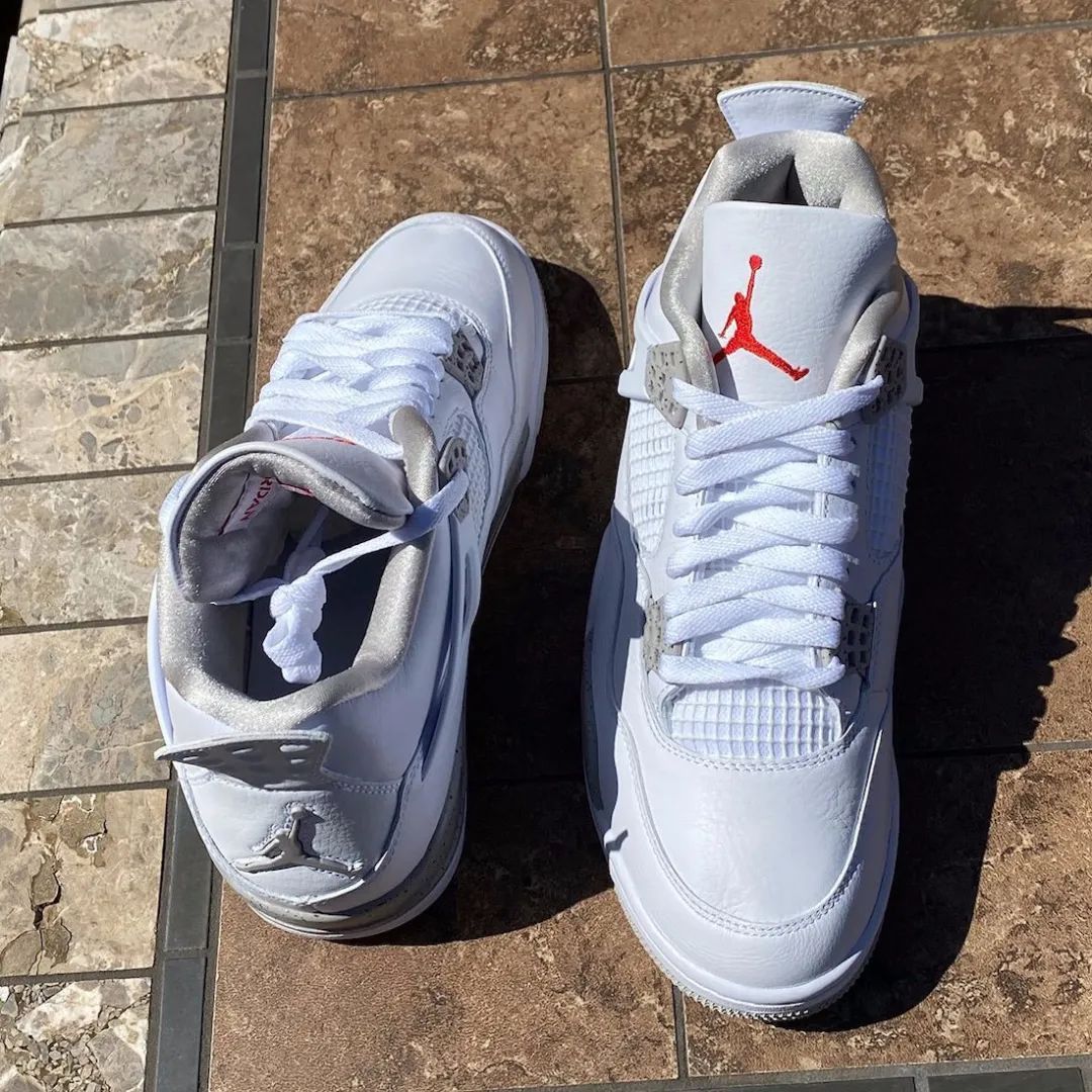 球鞋信息BAPE x NB 2002R实物曝光；近赏AJ 4“白奥利奥”