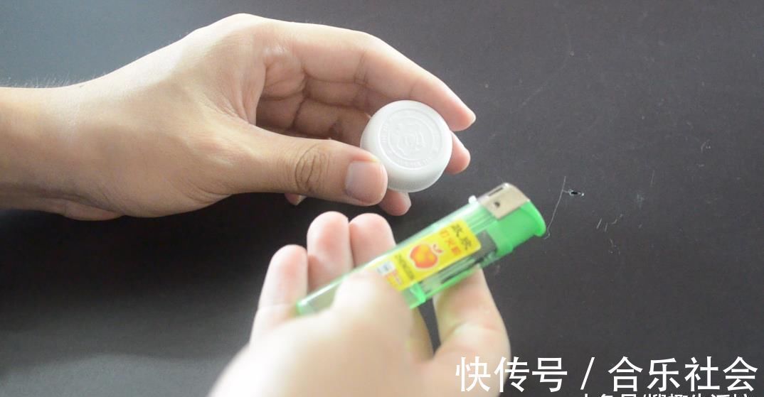 瓶盖上面戳一个洞, 没想到还有这个作用, 看完你会感谢我的