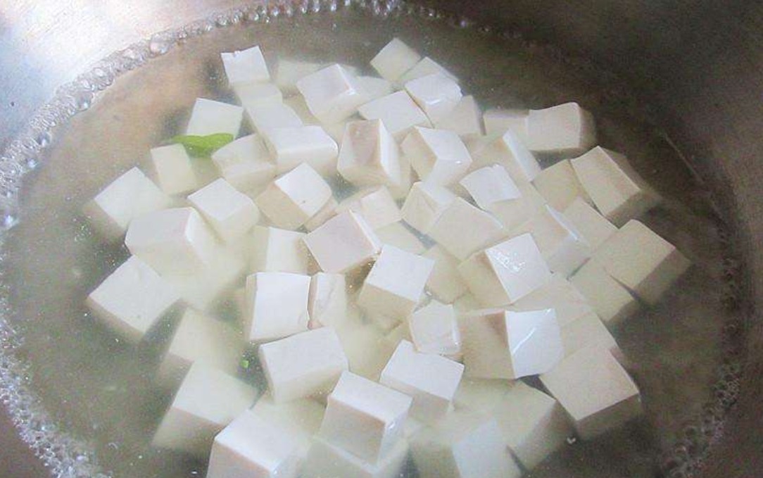 这4类食材必须要焯水,别偷懒!不要等到吃出问题了再后悔