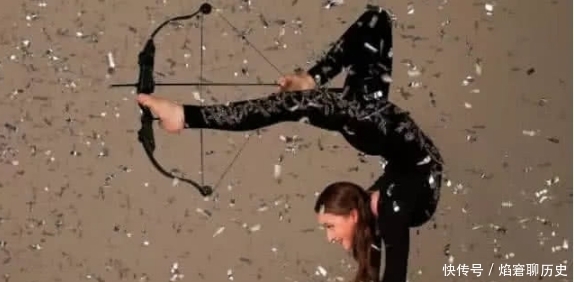 射箭|吉尼斯世界之最:第二项由9岁男孩挑战,用脚射箭是什么样子?