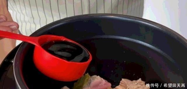 天下名菜东坡肉家常做法,肥而不腻,入口即化,尝一块就念念不忘