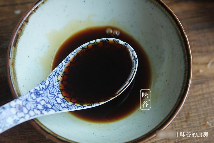 维生素p|炒茄子时，别直接下锅炒，多加这一步，茄子不油不发黑，下饭入味