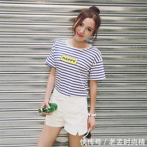 pu皮 加上一流的剪裁工艺,时尚的版型中还流露出了干练的气质