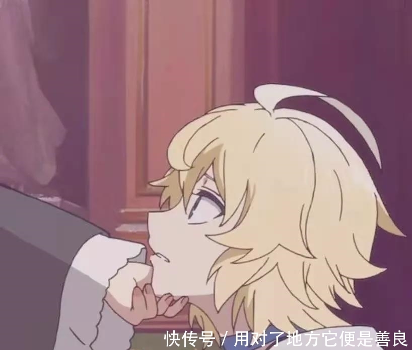 动漫头像:雨滴下,叶托着;你走进我心含着