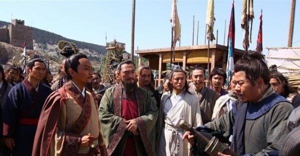  教头|林冲是80万禁军枪棒教头，这个职位放现代是个啥官差点就被骗了