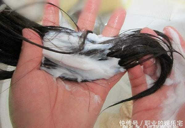 发膜和护发素的正确使用方法,发膜护理头发,护发素增加顺滑度