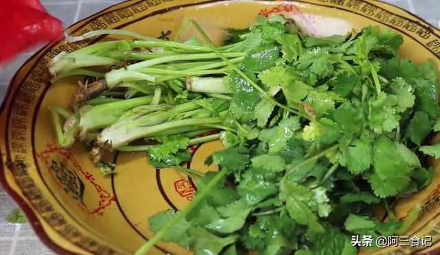 黄豆|黄豆别打豆浆，教你高龄人最爱的吃法，每天一碗，三高平稳身体棒