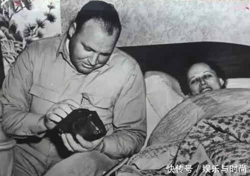 唯一被陨石砸中的女子,虽只受了点轻伤,但后续麻烦却困扰她一生!