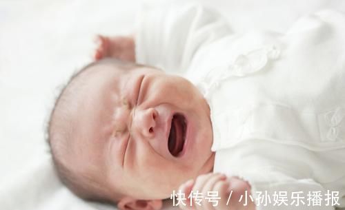 宝宝|宝宝为啥不睡整觉?医生:和妈妈没事找事有关,很多妈妈都在犯