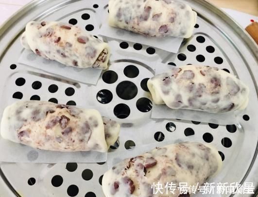 我家红豆从来都不煮,加上一碗面粉,蒸一蒸,软糯香甜超好吃