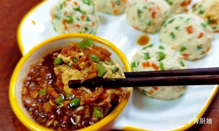 豆角|三伏天可以不吃肉，碰到此菜别手软，一斤不到2块钱，鲜美又营养