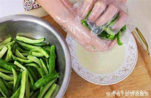 腌黄瓜,只需多加这一步,腌出的黄瓜又脆又绿,放半年也不坏