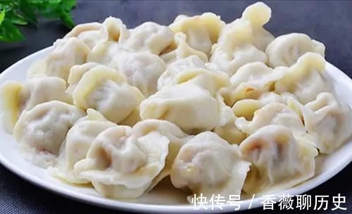 调制|调饺子馅时，先放油还是盐？很多人都做错了，难怪饺子不香不好吃！